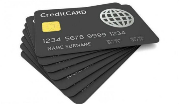 现在三十万存银行一年利息多少