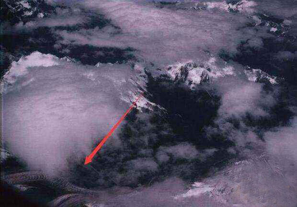 卫星拍到的真龙凤凰图真假揭秘