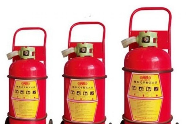 干粉灭火器多长时间检查一次:每月一次(次数多比较安全)