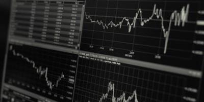 欧式期权和美式期权的区别在哪里 答案如下