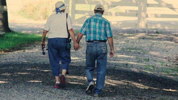 养老院一个月多少钱 养老院生活好吗