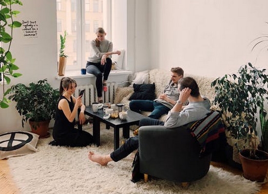 房租续约还交中介费吗 续约中介费该不该交