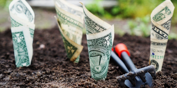 人民币为什么会贬值 原因是这样的